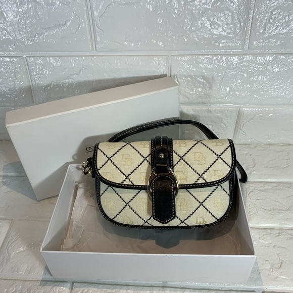 Dooney & Bourke Wristlet Vintage - Picture 3 of 16